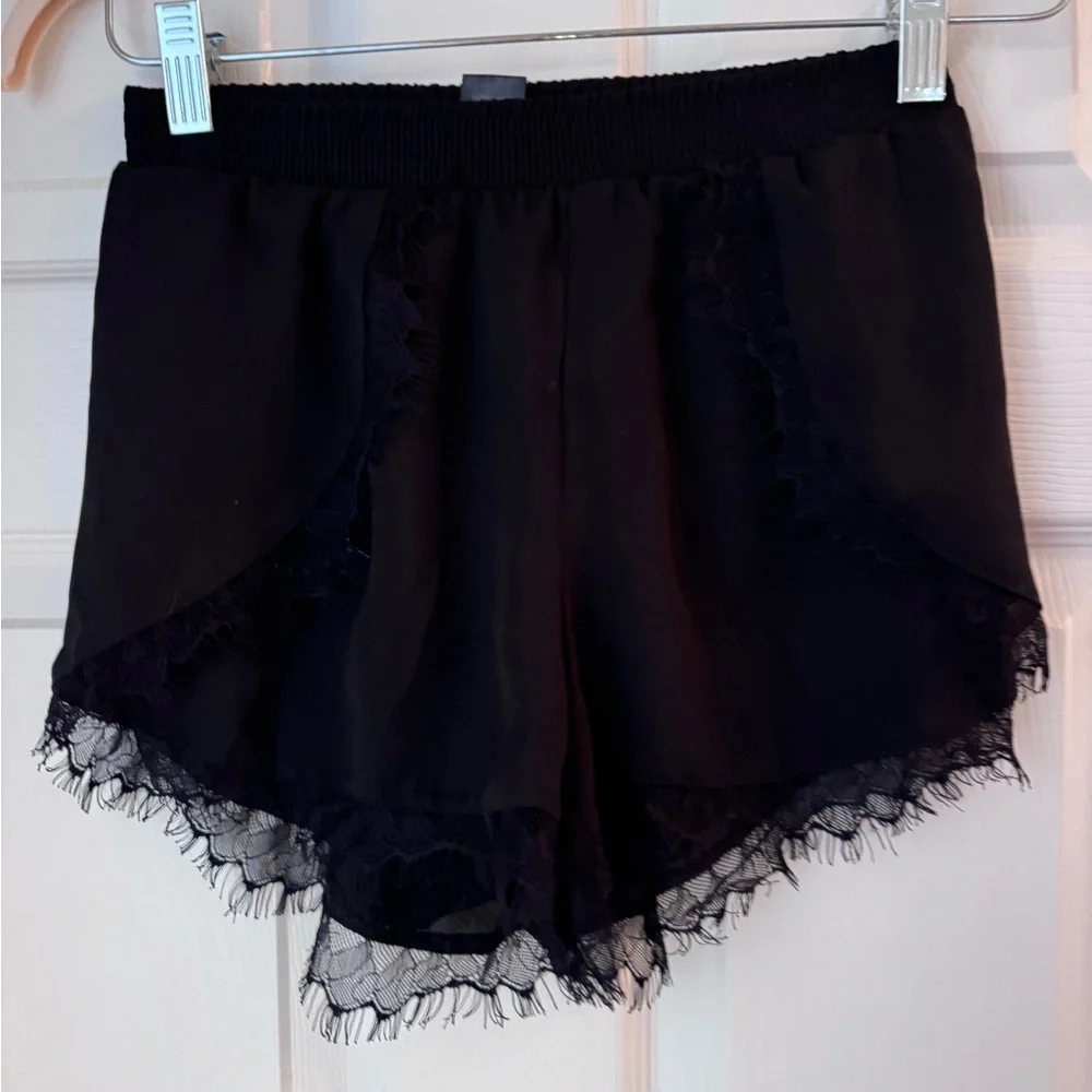 AQUA Black Lace Trim Shorts - Picture 1 of 3